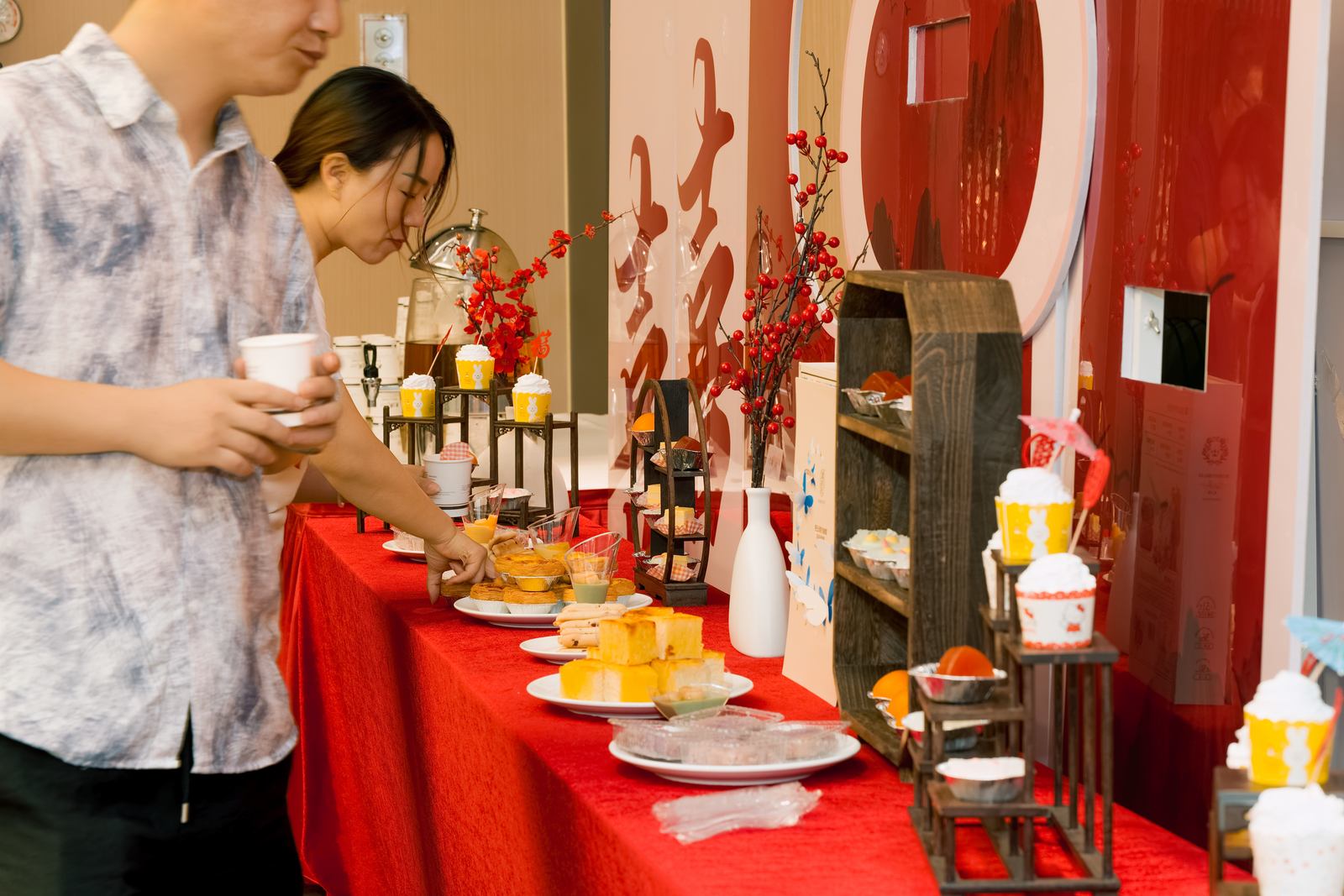 龙马郎龙马宴品质推广会会场与嘉宾交流照片 008